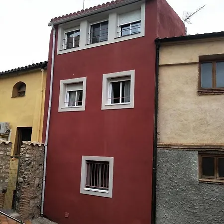 Calanuri Homestay Garcia (Tarragona)