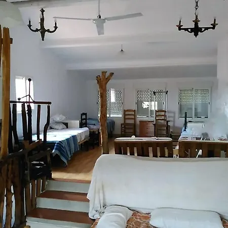 Calanuri Homestay Garcia (Tarragona)